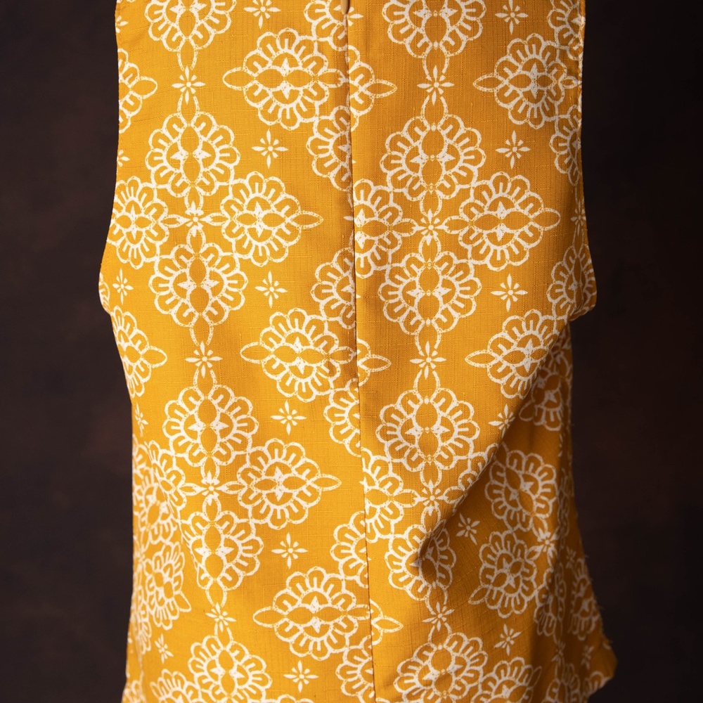 Sleeveless Blouse (S) - Picture 3 of 3